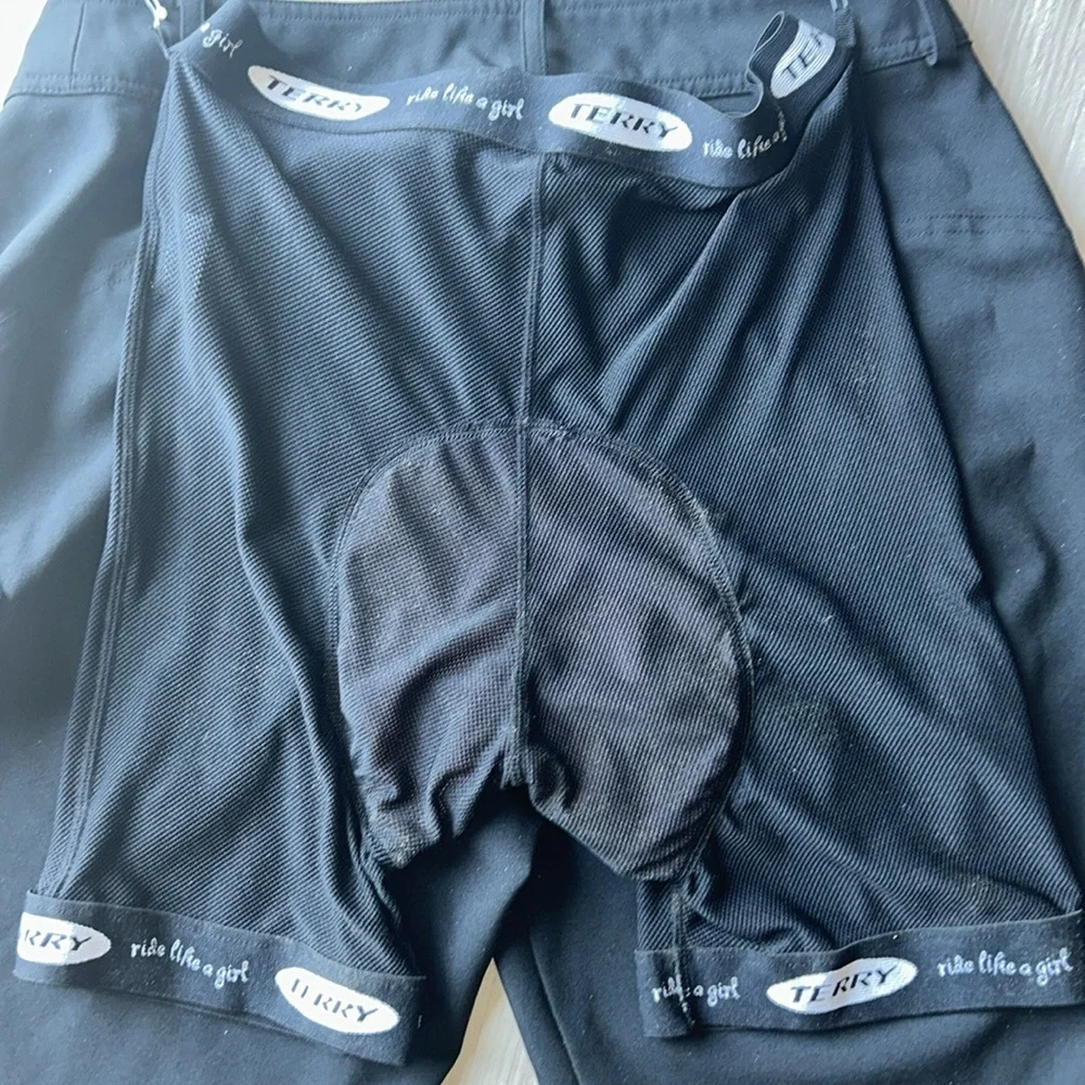 Terry Woman’s Biking Cycling Cargo Shorts M Black Padded Liner Loose Athletic